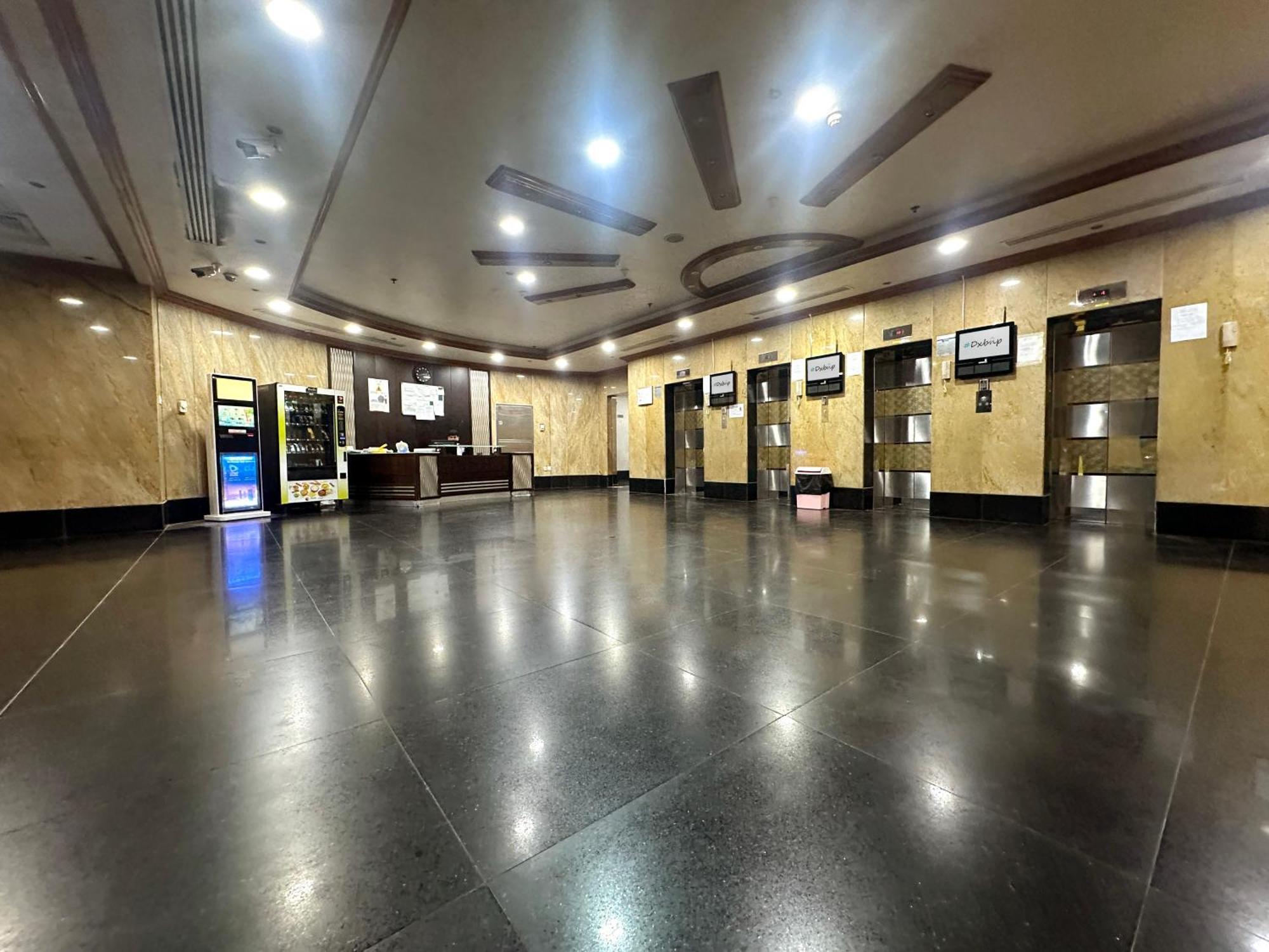 Atelier Partition In Tecom Near Internet Metro * Dubai
