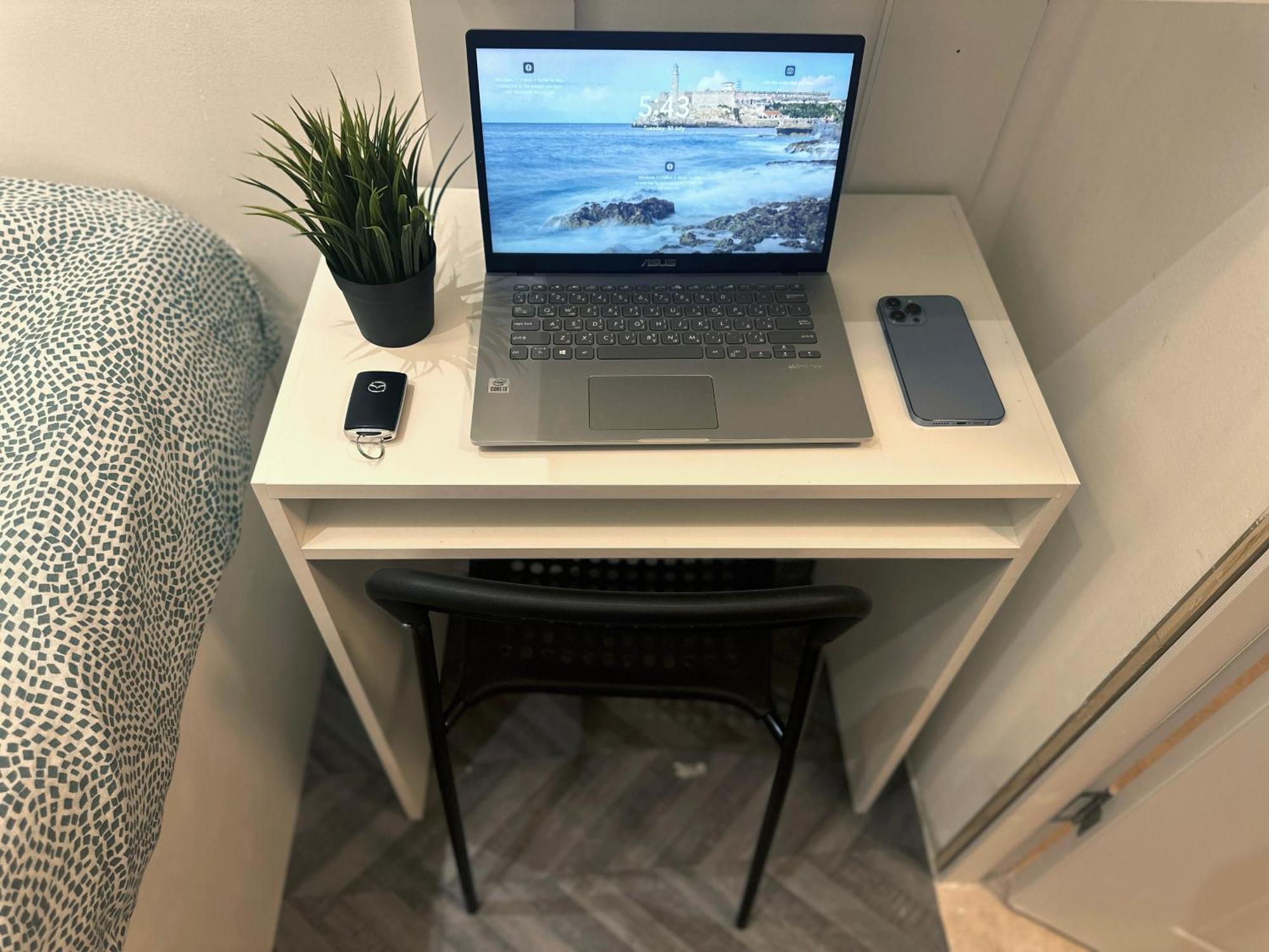 Atelier Partition In Tecom Near Internet Metro Dubai