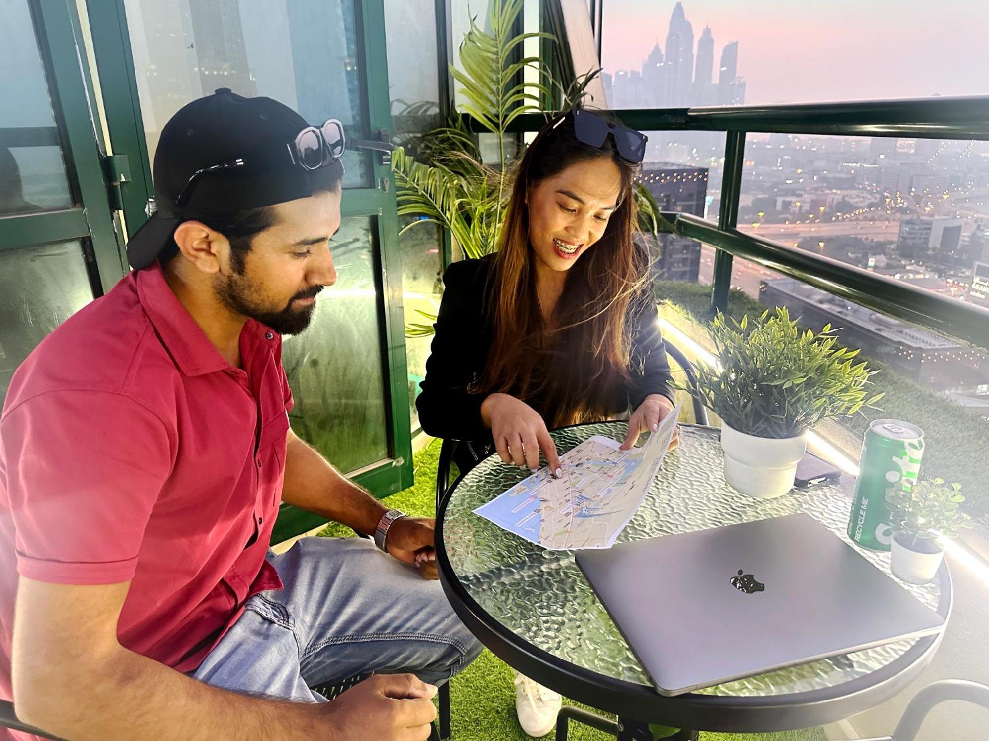 Homestay Atelier Partition In Tecom Near Internet Metro Dubai